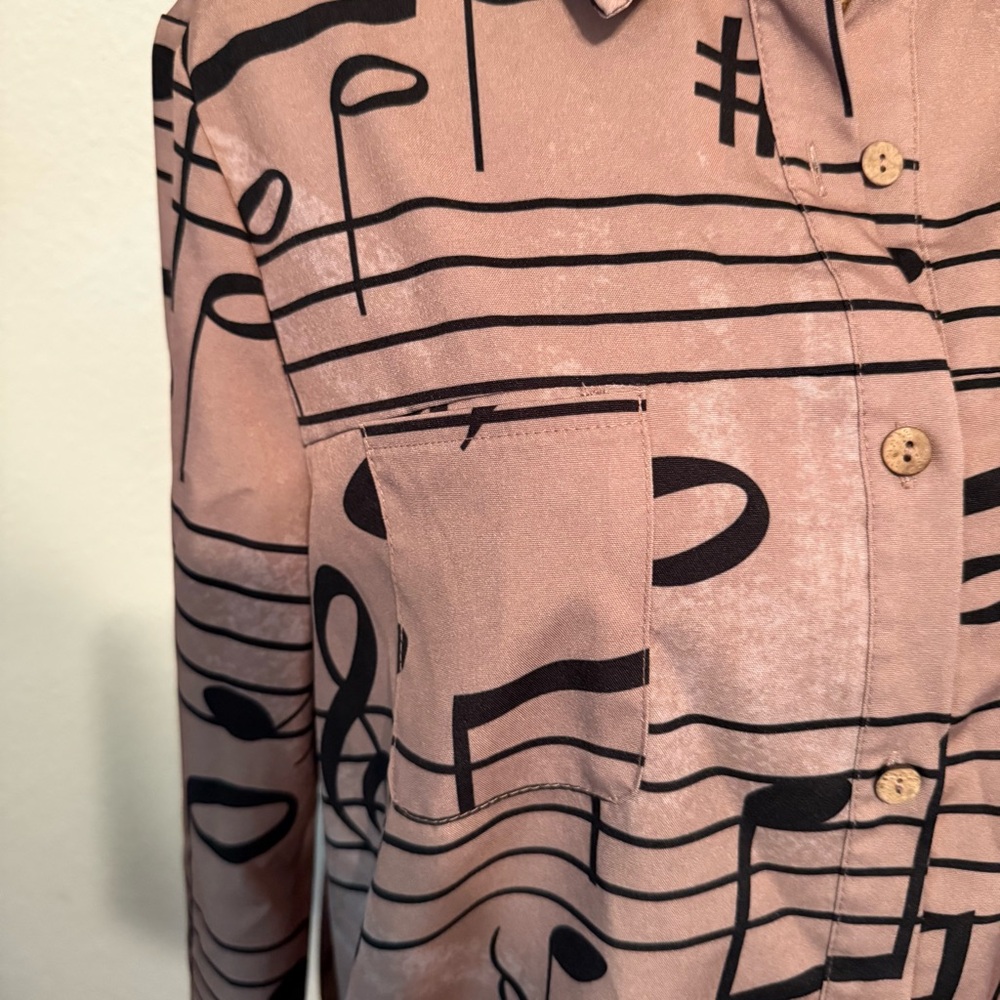 Music Notes tan Long Sleeve Button Up Shirt size L - Picture 4 of 10